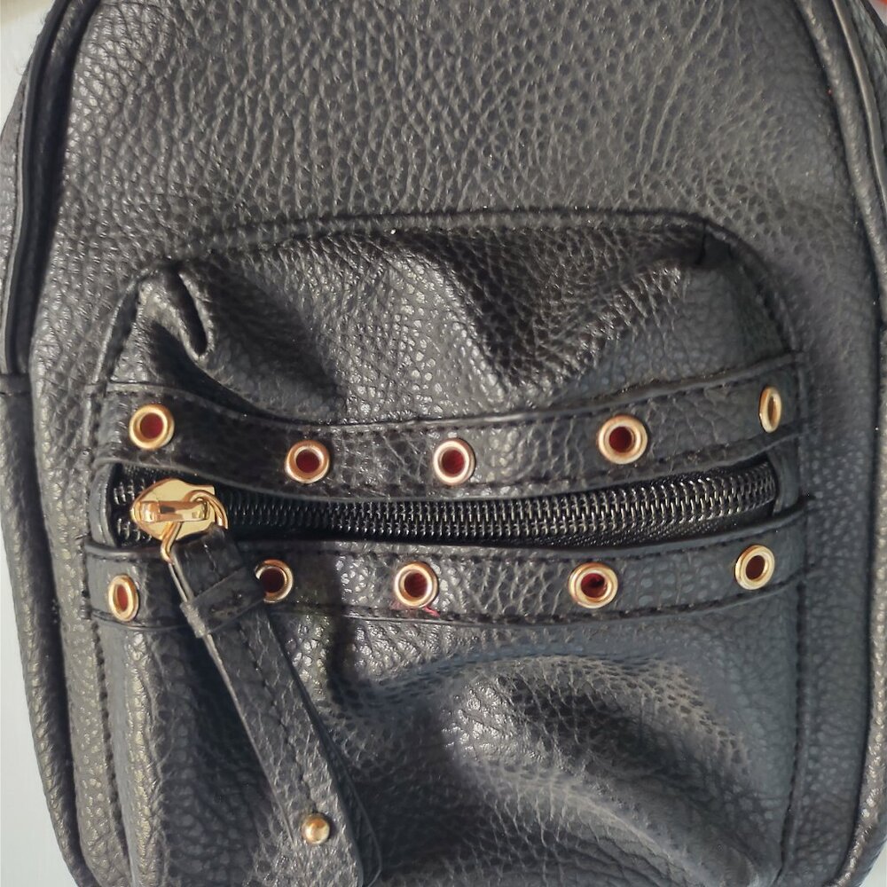 Avon Signature Small Multiway Bag - Picture 2 of 8